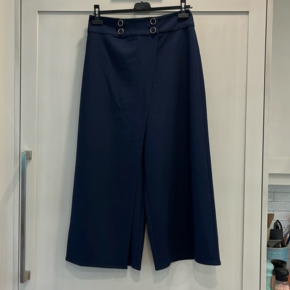 EUC Club Monaco wide leg wrap front navy blue wool blend culotte style pants - Picture 1 of 12